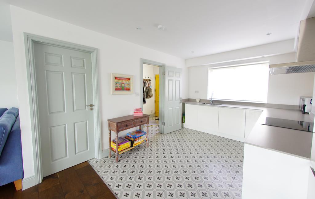 Kinsale Villa ภายนอก รูปภาพ